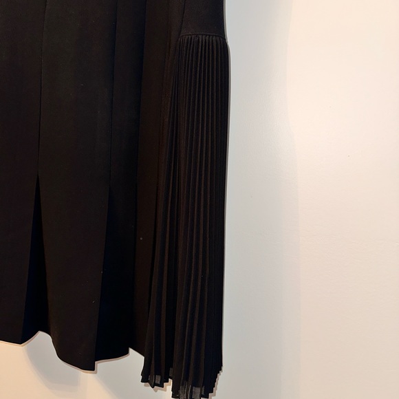 THEORY little black dress. Size 2 - Picture 2 of 4